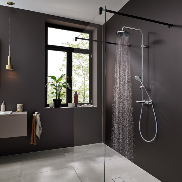 VERNIS BLEND душова  система Showerpipe 220 з термостатом